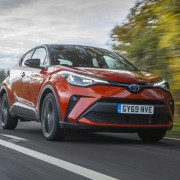 1-toyota-c-hr-2021-rt-hero-front