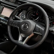 6-nissan-x-trail-2017-rt-steering-wheel