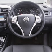 Nissan-Pulsar-interior-1