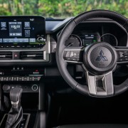 c6bddf7d-2024-mitusbishi-triton-gls-cabin-2