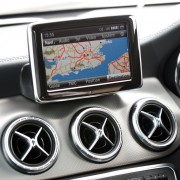 mercedes-benz-cla-infotainment