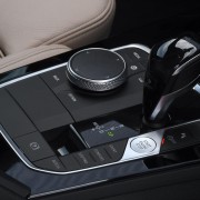 18-bmw-2-series-gran-coupe-2020-rt-centre-console