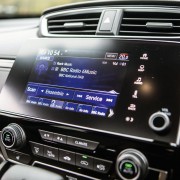 18-honda-cr-v-2018-rt-infotainment_0