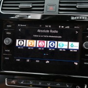 volkswagen-golf-dab-radio