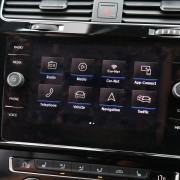 volkswagen-golf-infotainment-system
